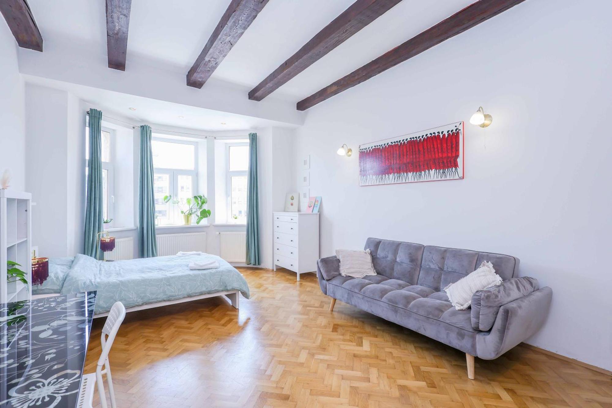 Cozy & Spacious Family Stay Near Train Station Pozsony Kültér fotó